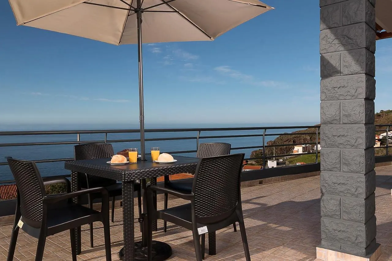 Welcome Home, With A Fantastic View, Sunrise & Sunsets Estreito Da Calheta 0*,